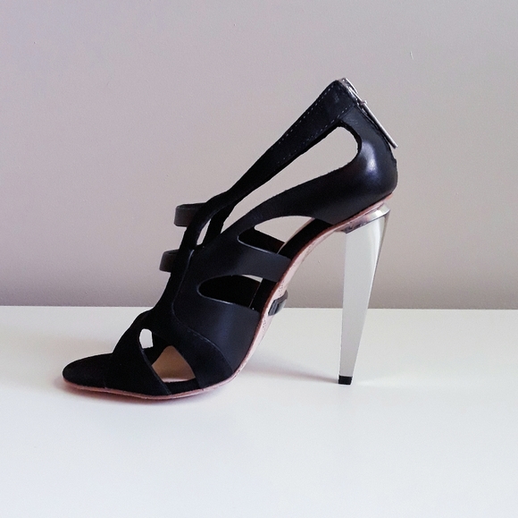 Dominica Heels - Picture 4 of 10